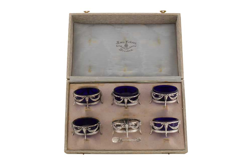 Lot 159 - A cased set of early 20th century German 800 standard silver salt