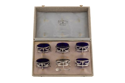 Lot 159 - A cased set of early 20th century German 800 standard silver salt