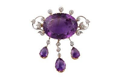 Lot 33 - AN AMETHYST AND DIAMOND BROOCH