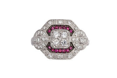 Lot 45 - A RUBY AND DIAMOND GEOMETRIC RING