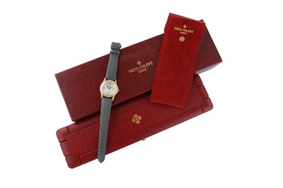 Lot 346 - PATEK PHILIPPE CALATRAVA - LADIES