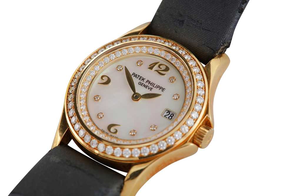 Lot 346 - PATEK PHILIPPE CALATRAVA - LADIES