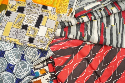 Lot 251 - A GROUP OF MID-CENTURY FABRICS