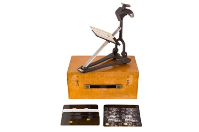 Lot 34 - A Stereosette Limited Sterometer Eye Testing Set