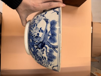 Lot 453 - A CHINESE BLUE AND WHITE 'BIRDS AND BLOSSOMS' BOWL