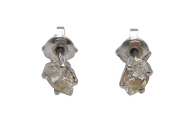 Lot 19 - A PAIR OF DIAMOND STUD EARRINGS