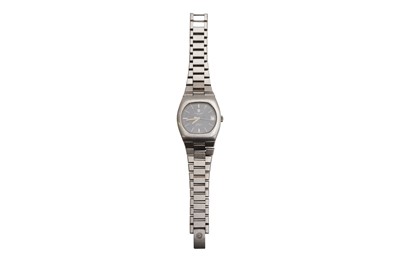 Lot 81 - A GENTS VINTAGE STAINLESS STEEL FAVRE-LEUBA BRACELET WATCH