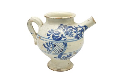 Lot 205 - A DELFT BLUE AND WHITE WET DRUG JAR, 18TH CENTURY