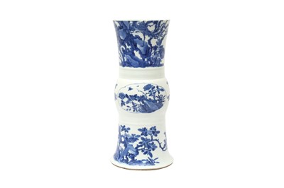 Lot 425 - A CHINESE BLUE AND WHITE 'FLORAL' BEAKER VASE, GU