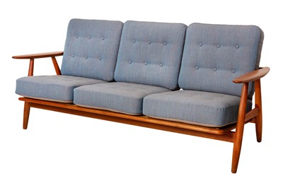 Lot 28 - HANS WEGNER (DANISH, 1914-2007) FOR GETAMA