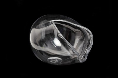 Lot 157 - EVA ENGLUND (1938-1998) FOR ORREFORS