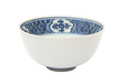Lot 680 - A CHINESE BLUE AND WHITE 'CRANES' BOWL