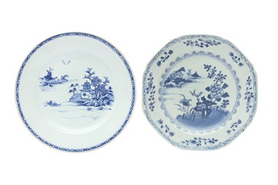 Lot 449 - TWO CHINESE EXPORT BLUE AND WHITE DISHES