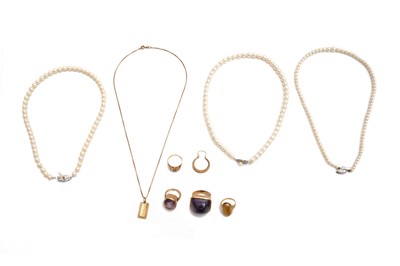 Lot 48 - A GROUP OF JEWELLERY AND PEARL NECKLACES
