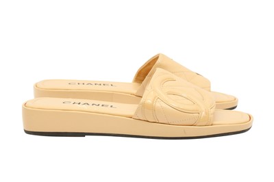 Lot 310 - Chanel Beige Matelasse CC Mule  - Size 37.5
