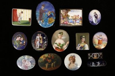 Lot 317 - A collection of fourteen antique portrait...
