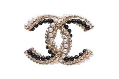 Lot 377 - Chanel Monochrome Pearl CC Pin Brooch
