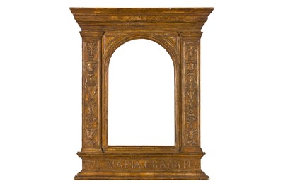 Lot 163 - AN ITALIAN VENETIAN 16TH CENTURY STYLE GILDED TABERNACLE FRAME