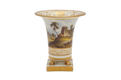 Lot 177 - AN EARLY 19TH CENTURY ENGLISH PORCELAIN HAND PAINTED AND GILDED VASE