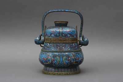 Lot 557 - A CHINESE CLOISONNÉ ENAMEL 'PHOENIX' VASE AND COVER, HU