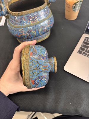 Lot 557 - A CHINESE CLOISONNÉ ENAMEL 'PHOENIX' VASE AND COVER, HU