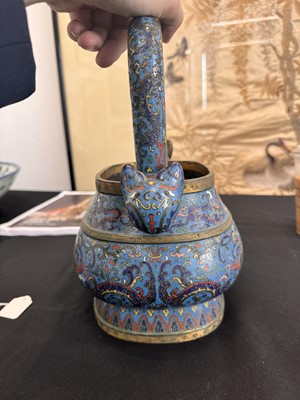 Lot 557 - A CHINESE CLOISONNÉ ENAMEL 'PHOENIX' VASE AND COVER, HU