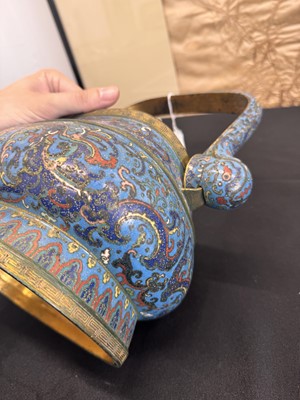 Lot 557 - A CHINESE CLOISONNÉ ENAMEL 'PHOENIX' VASE AND COVER, HU