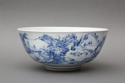 Lot 12 - A RARE CHINESE BLUE AND WHITE 'MASTER OF THE ROCKS' BOWL