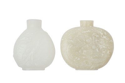Lot 686 - TWO CHINESE HARDSTONE SNUFF BOTTLES