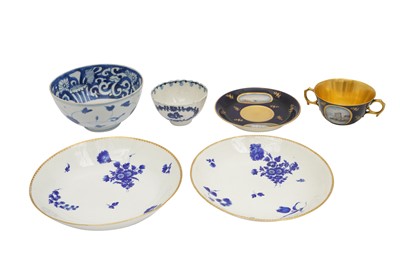 Lot 204 - A MIXED GROUP OF 18TH & 19TH CENTURY CERAMICS