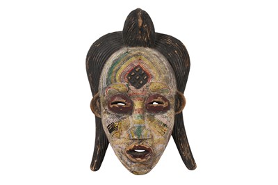 Lot 408 - A PAINTED WESTERN AFRICAN PUNA MASK WITH GABON INFLUENCE