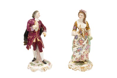 Lot 205 - A PAIR OF 19TH CENTURY CONTINENTAL PORCELAIN FIGURES AFTER CHELSEA