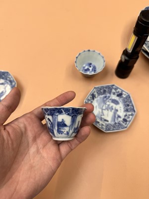 Lot 436 - A GROUP OF SMALL CHINESE BLUE AND WHITE DISHES AND CUPS