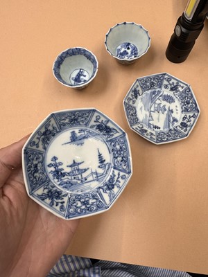 Lot 436 - A GROUP OF SMALL CHINESE BLUE AND WHITE DISHES AND CUPS