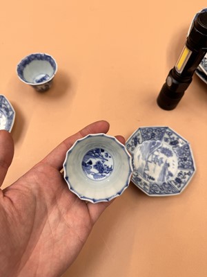 Lot 436 - A GROUP OF SMALL CHINESE BLUE AND WHITE DISHES AND CUPS