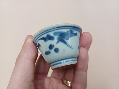 Lot 422 - A GROUP OF CHINESE CUPS AND SAUCERS