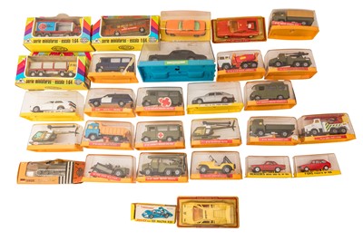 Lot 121 - A LARGE GROUP OF ASSORTED DIECAST OF MIXED SCALES