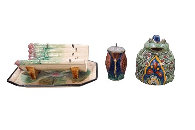 Lot 189 - A CONTINENTAL MAJOLICA ASPARAGUS STAND