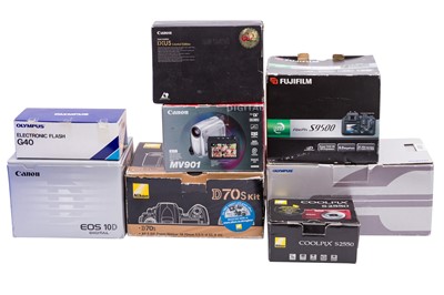 Lot 61 - A Quantity of Boxed DSLRs