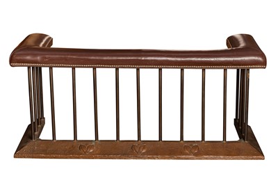Lot 380 - AN ARTS & CRAFTS CLUB FENDER