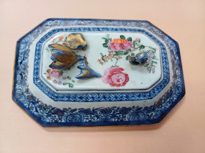Lot 455 - A GROUP OF CHINESE EXPORT FAMILLE-ROSE WARES