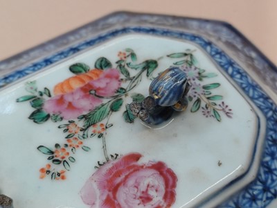 Lot 455 - A GROUP OF CHINESE EXPORT FAMILLE-ROSE WARES
