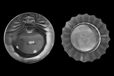 Lot 302 - A LALIQUE TETE DE LION GLASS ASHTRAY