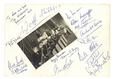 Lot 35 - Autograph Album.- Actors & Entertainers
