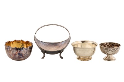 Lot 133 - A mixed group of sterling silver bowls