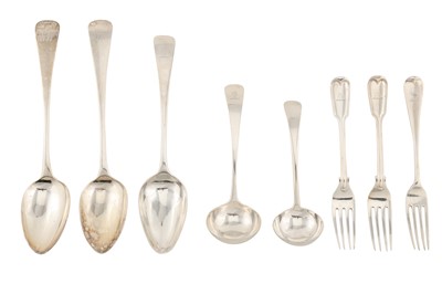 Lot 153 - A mixed group of George III and later sterling silver flatware
