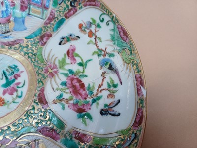 Lot 454 - A GROUP OF CHINESE AND JAPANESE PORCELAIN