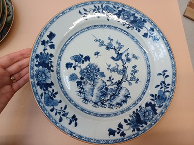 Lot 454 - A GROUP OF CHINESE AND JAPANESE PORCELAIN