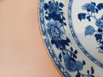 Lot 454 - A GROUP OF CHINESE AND JAPANESE PORCELAIN
