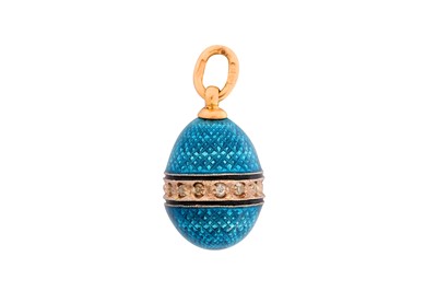 Lot 115 - A RUSSIAN MINIATURE EGG PENDANT